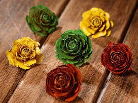 Cedar Wood Roses 6 pcs./pack heads yellow,green,orange