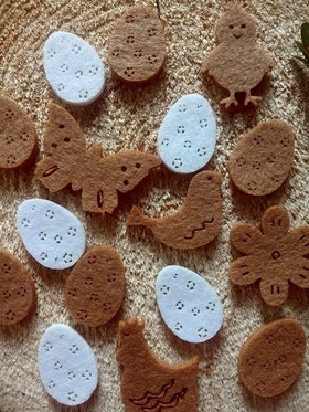 Figurines, Easter eggs, felt 4 cm / 18 pcs / box, brown and white