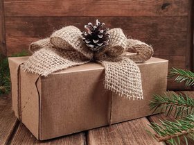 Gift box decorated with a jute bow with a pine cone -80 / 120 / 200mm