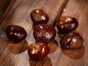 Glittered gold chestnuts 12pcs/pkg