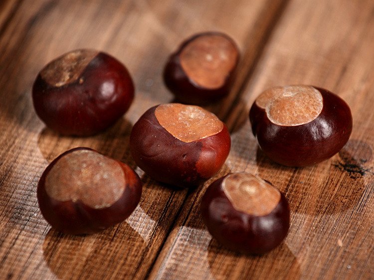 Natural chestnuts 12pcs/pkg