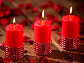 Red diamond candle 60/80 mm seto of 3 pcs.