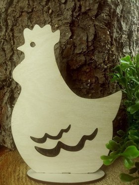 Standing wooden hen 15 cm