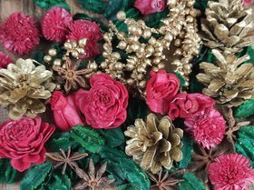 Winter potpourri with cinnamon, pine cones, anise