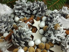 Winter potpourri with cinnamon, pine cones, anise