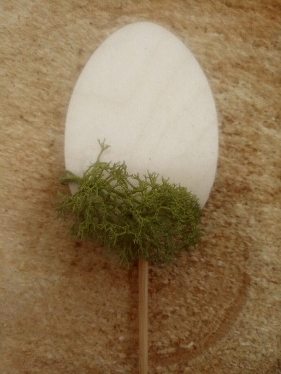 Easter egg with moss on a peak 3 pcs / pack